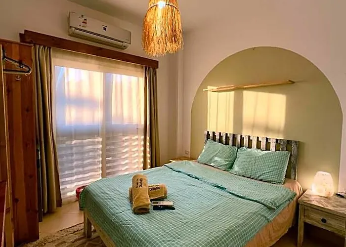 Ocean Life Apartahotel 4*